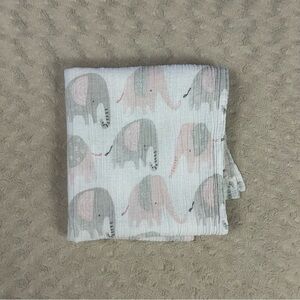 Le Petit Pink Gray Elephants Baby Swaddle Blanket White Muslin Cotton Hearts